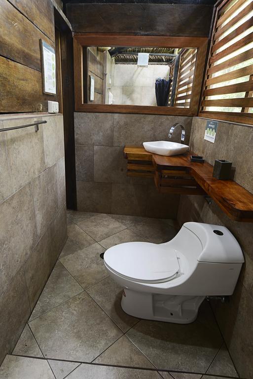 Jamu Lodge Puerto Montufar Ruang foto