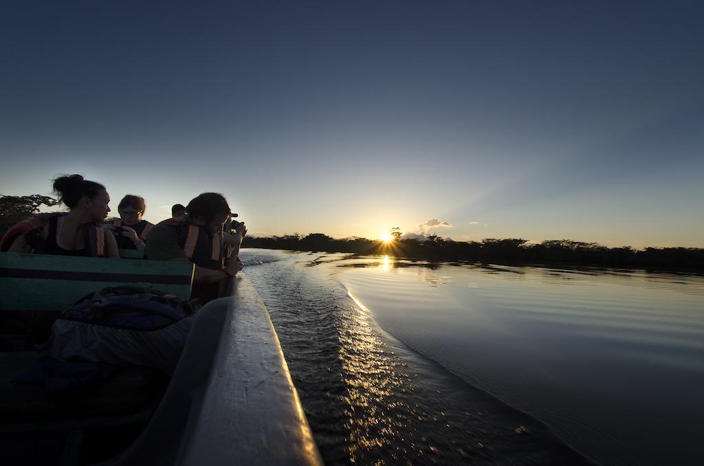 Jamu Lodge Puerto Montufar Bagian luar foto