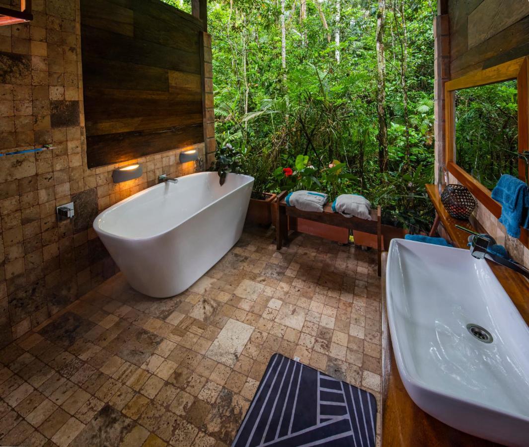 Jamu Lodge Puerto Montufar Bagian luar foto