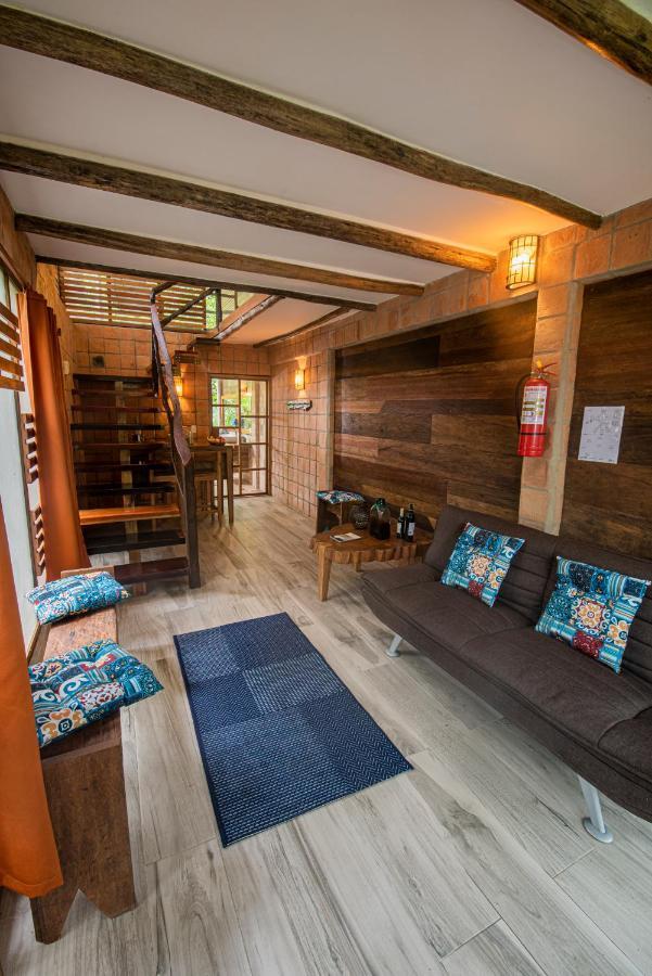 Jamu Lodge Puerto Montufar Bagian luar foto